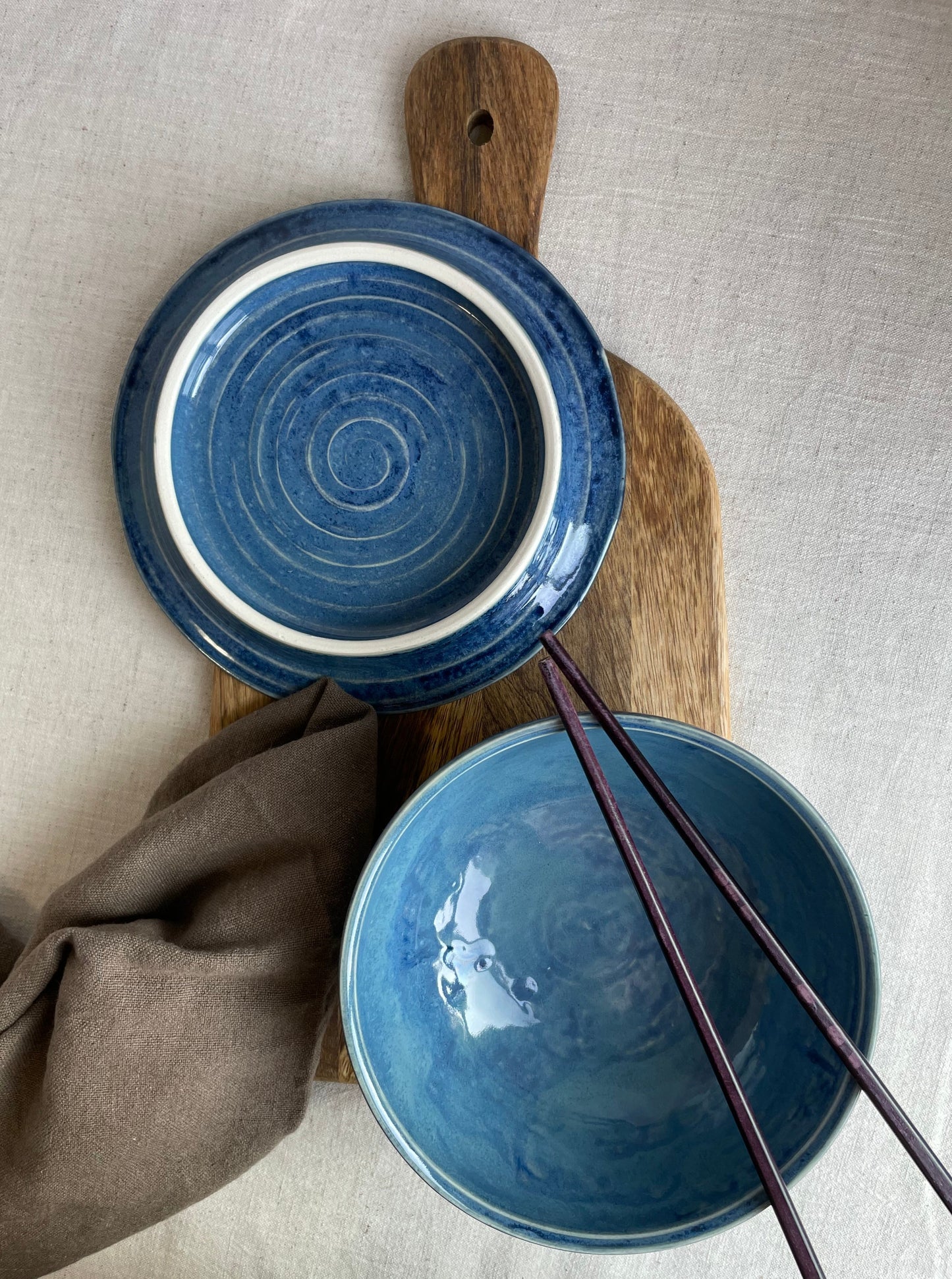 Reactive Blue Lidded Ramen Bowl