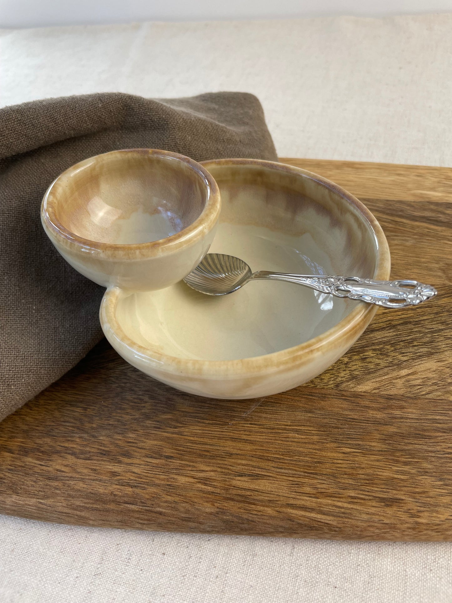 Olives Bowl, Insert Style, Nutmeg and Cream