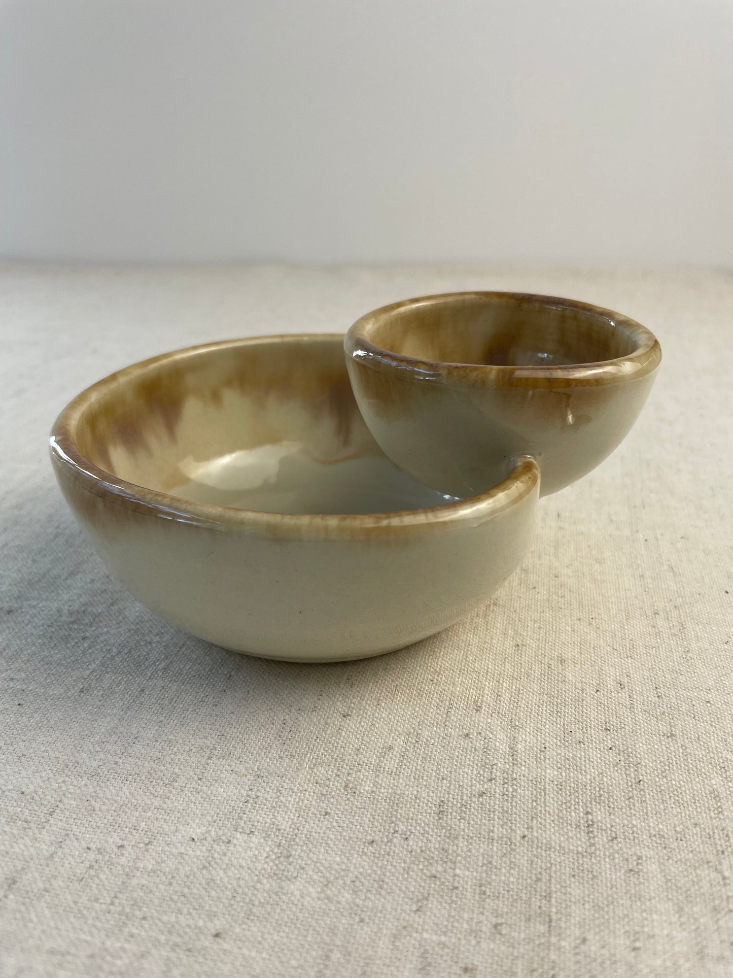 Olives Bowl, Insert Style, Nutmeg and Cream