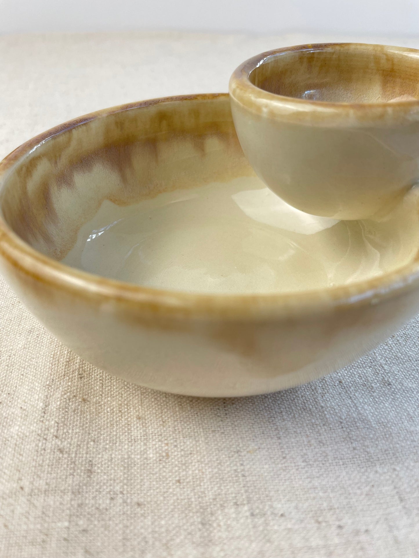 Olives Bowl, Insert Style, Nutmeg and Cream