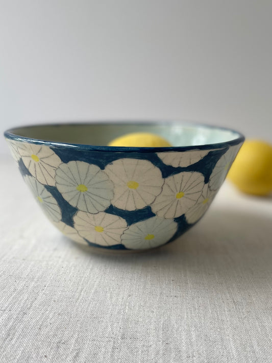 Daisy Chain Medium Bowl in Navy