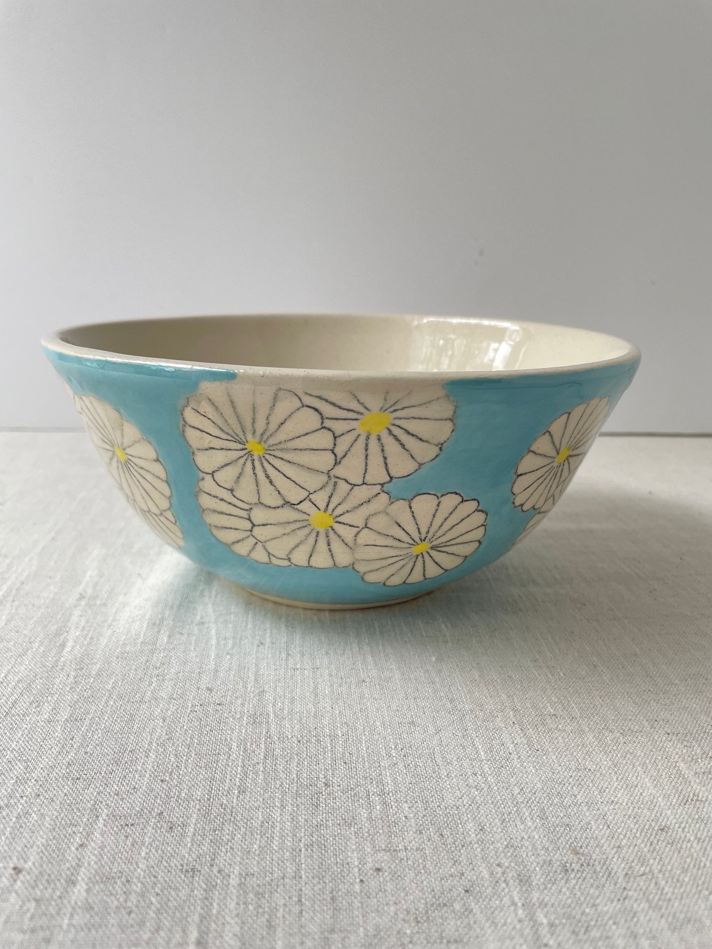 Daisy Chain Bowl in Sky Blue