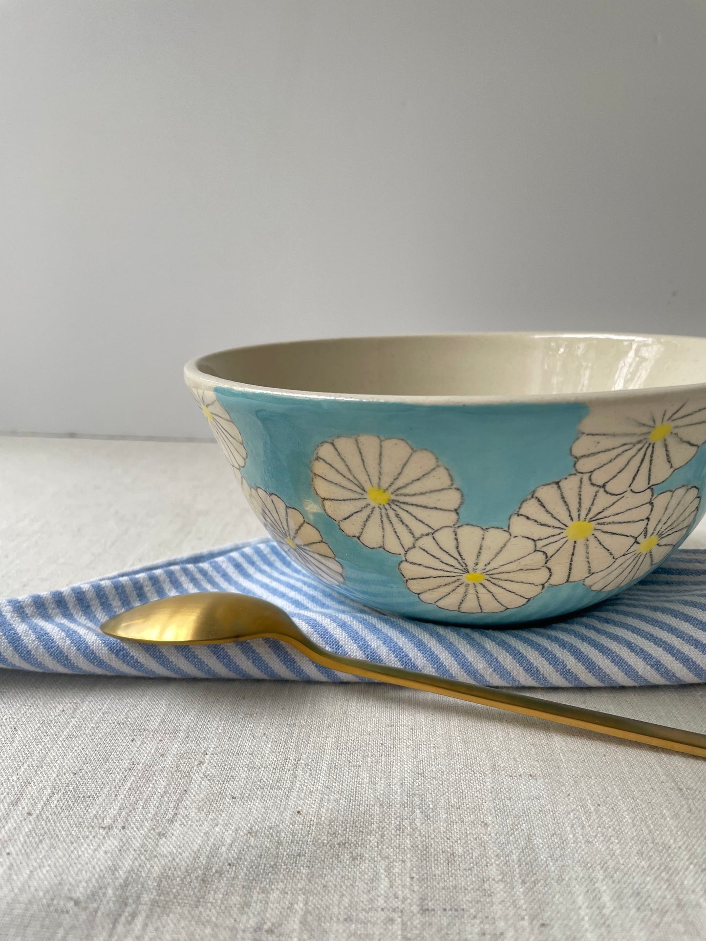 Daisy Chain Bowl in Sky Blue