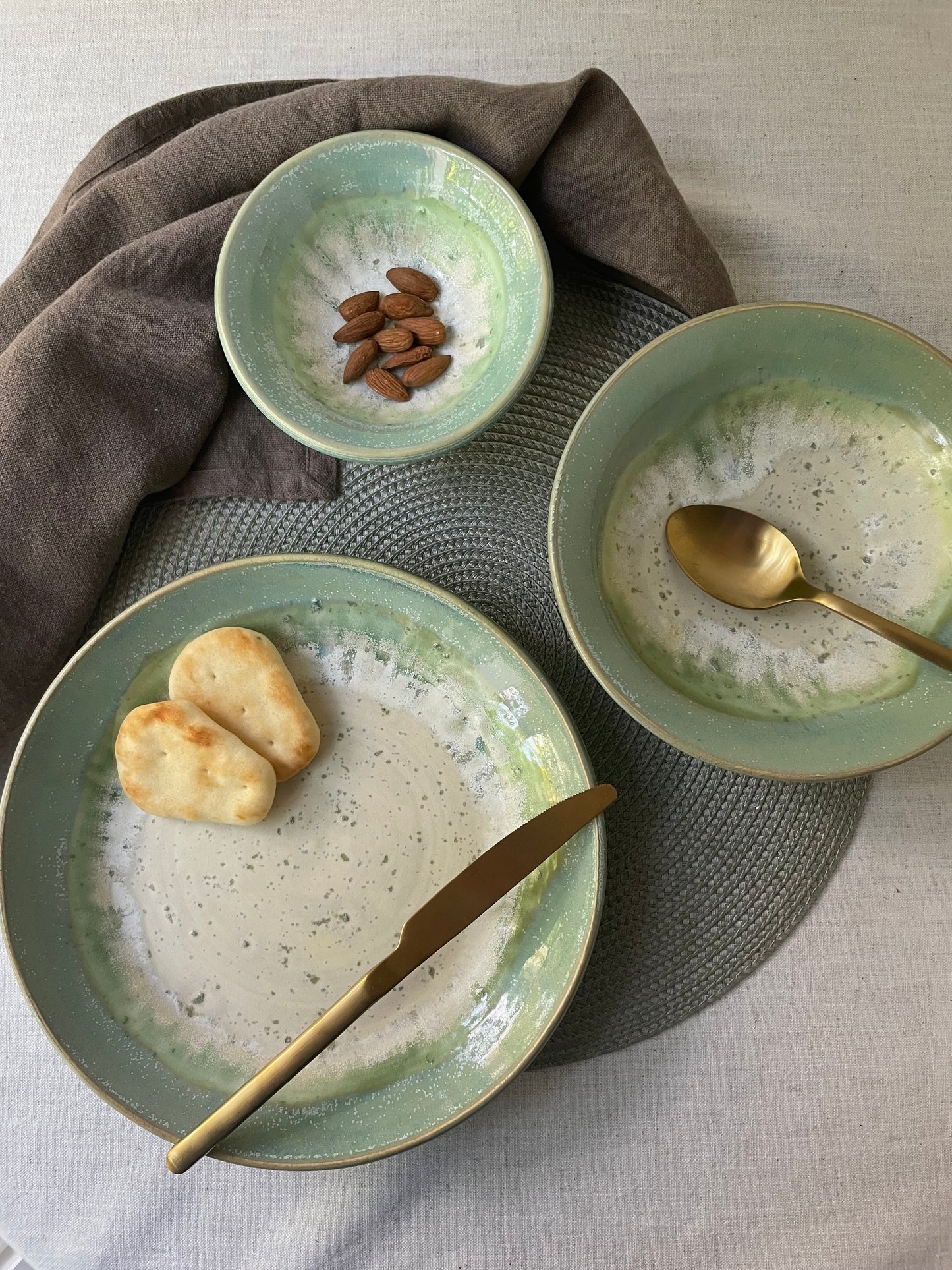 Green Ivy Serving Plate